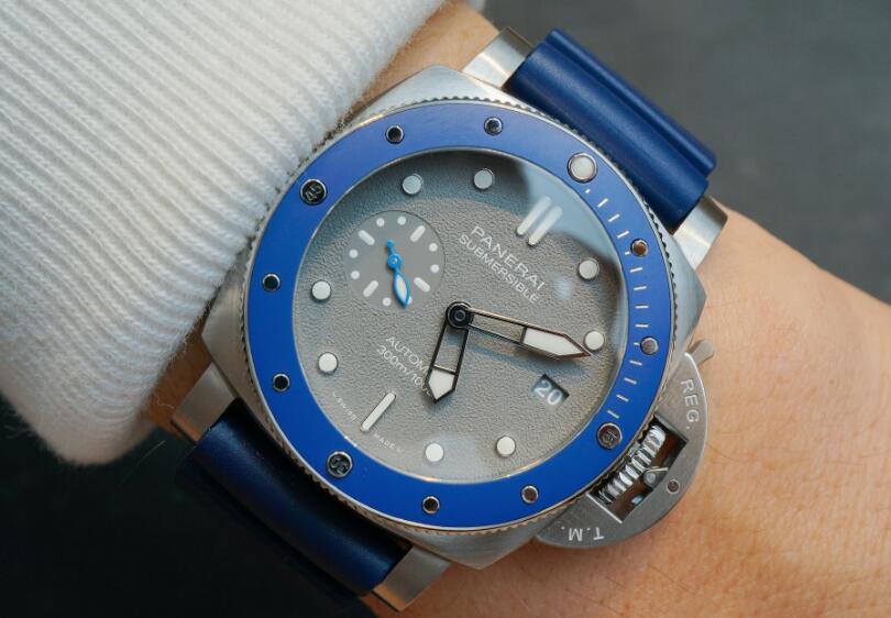 Swiss replication watches are conspicuous with blue color.