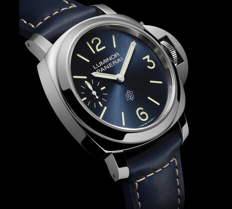 The timepiece in 44 mm is good choice for men.