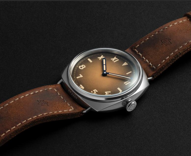Online replica watches create hale men with 47mm cases.